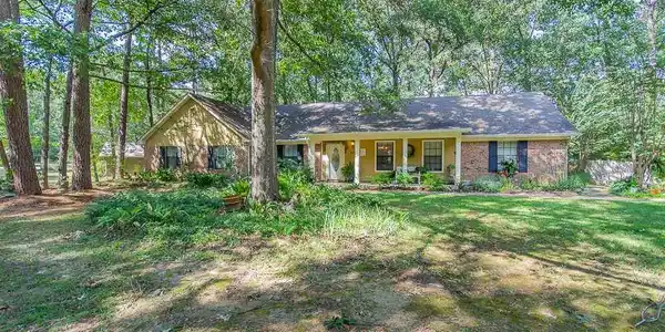 203 MAGNOLIA TRAIL