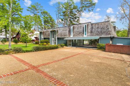 708 Forest Point Drive