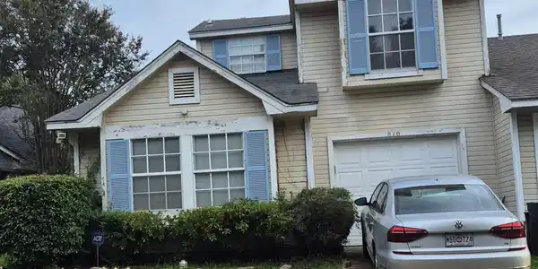 810 Harbor Bend Drive