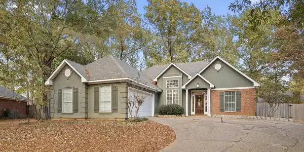 537 Greenhead Circle