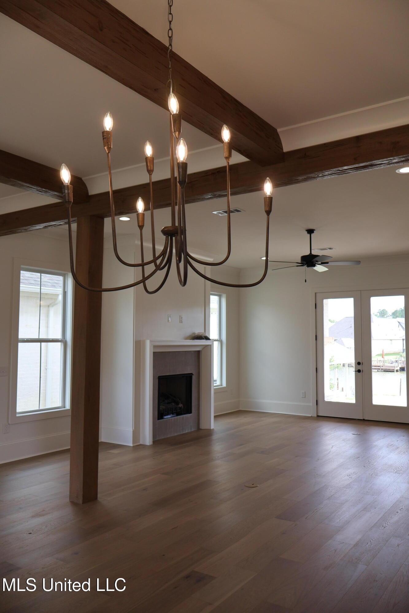 Image 2: 112 dining and living