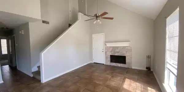 Image 3: 3 (Living Room)