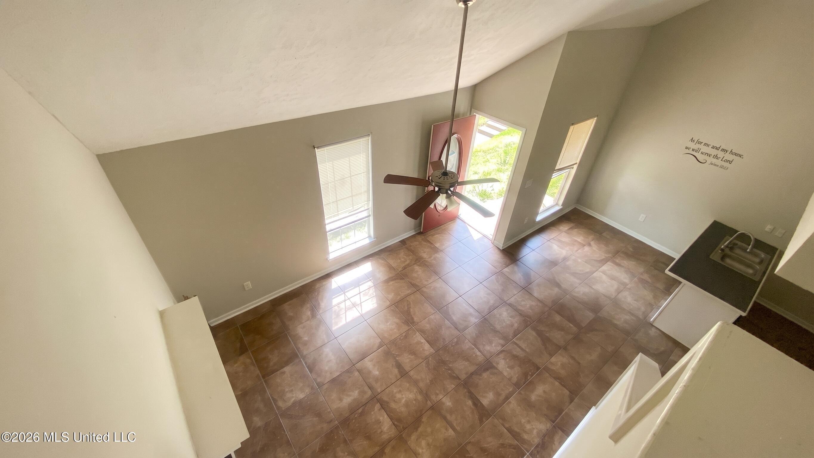 Image 4: 4 (Living Room Top View w Dining Area)
