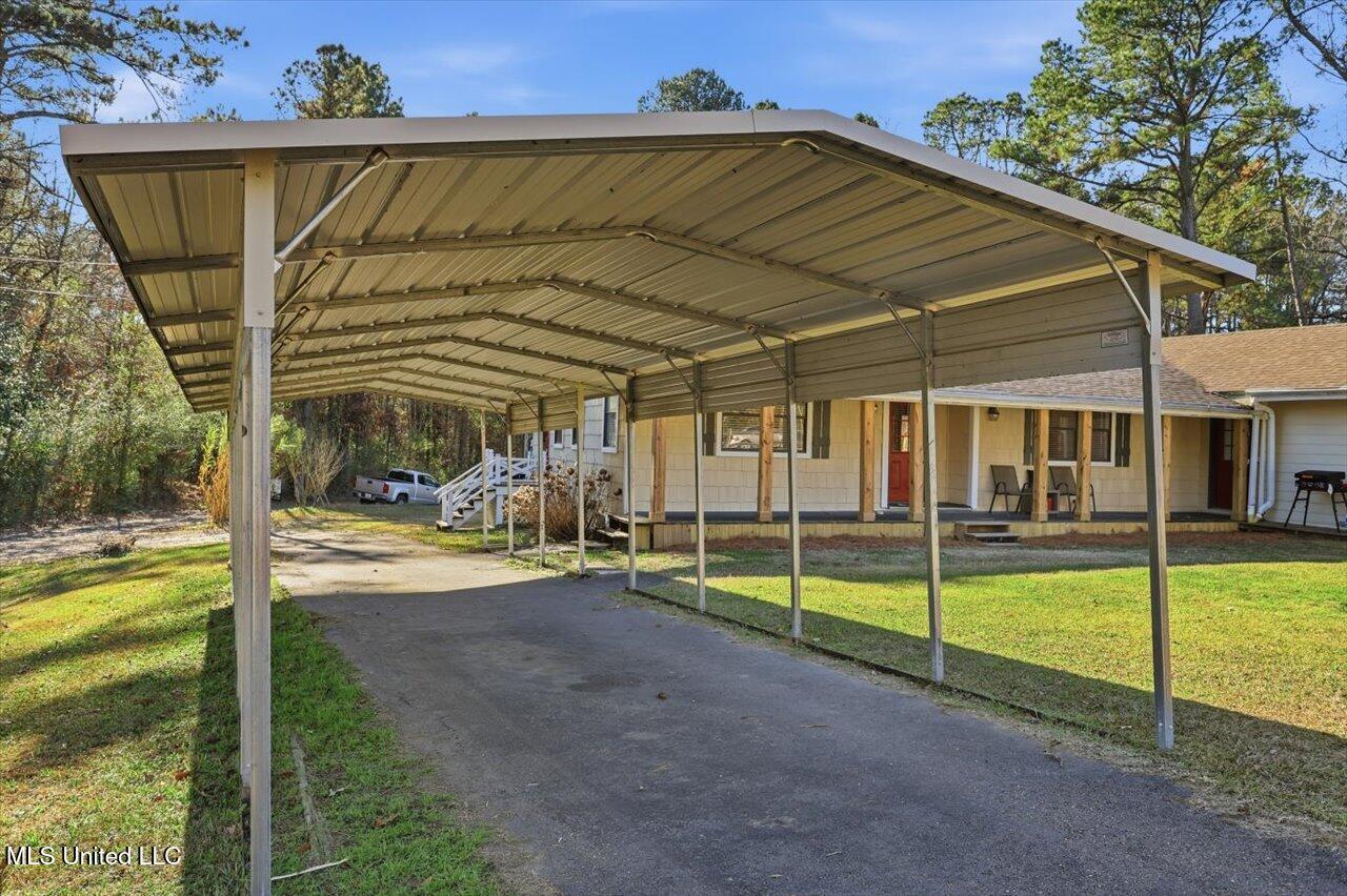 Image 4: 04-501 Pine Ridge Rd _ Home Tours MS