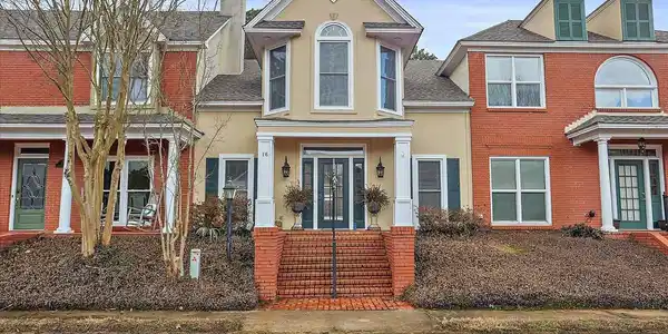 16 Baytowne Row