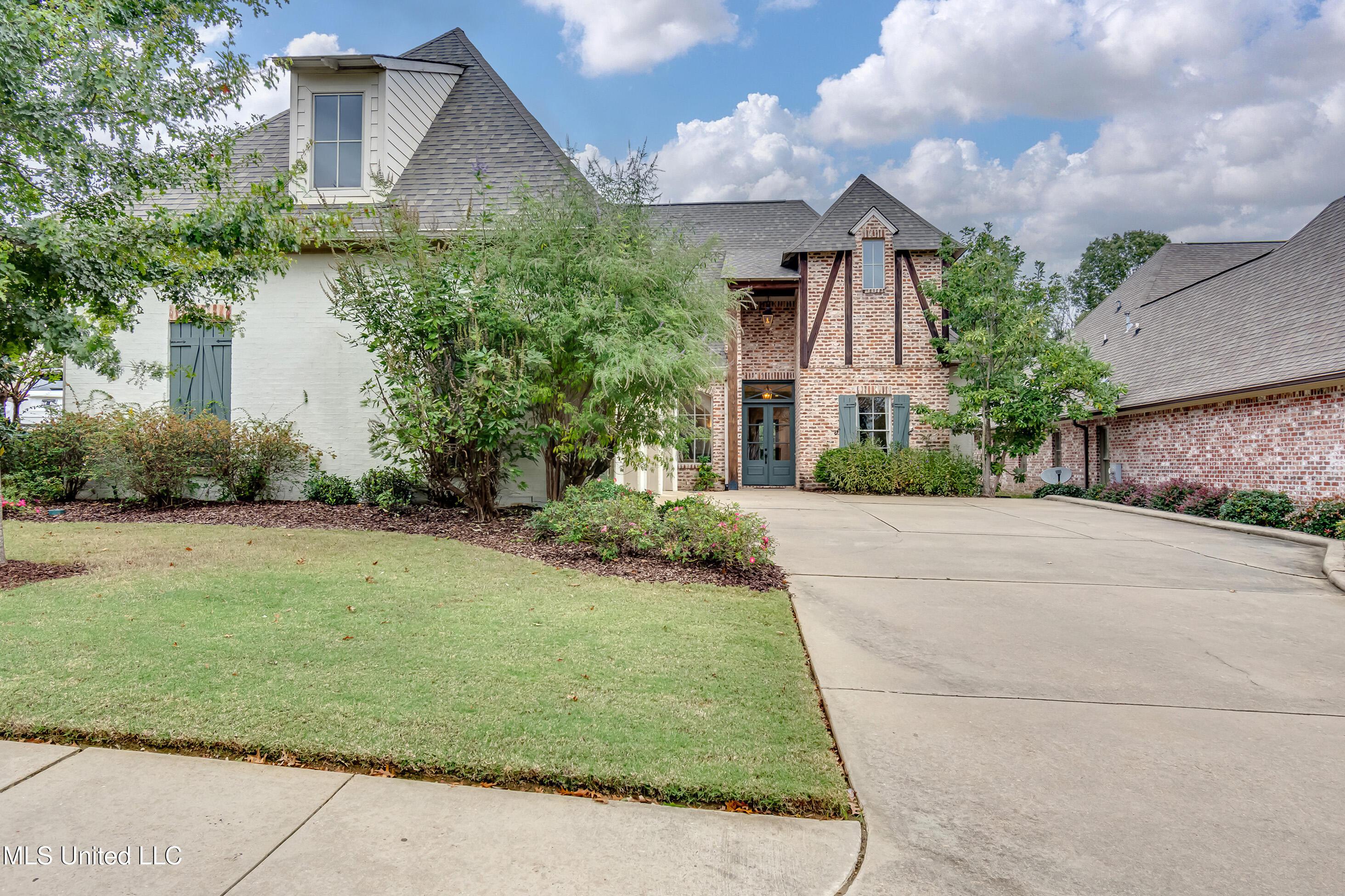 Image 1: 110 Bristol Lane-81