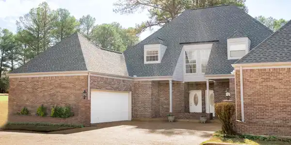 544 Bay Pointe Drive