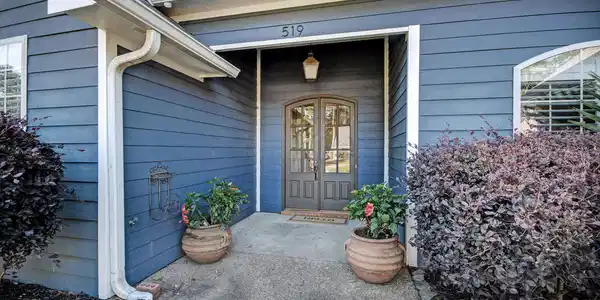 519 Ridge Circle