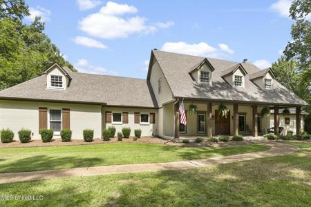 316 Dover Lane