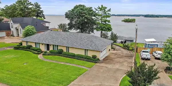 305 AUDUBON POINT DR