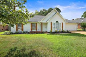 212 MANDARIN DR