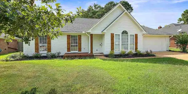212 MANDARIN DR