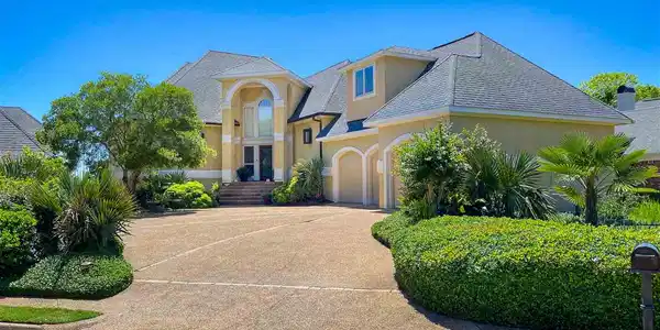 101 OVERLOOK PL