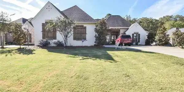 232 ARBOR TRAILS
