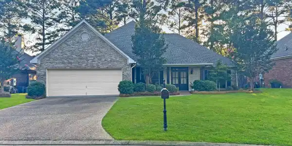 106 Pine Ridge Cir Circle