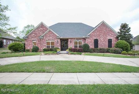 251 Lake Circle
