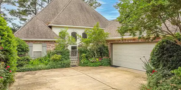107 Hawks Nest Bluff