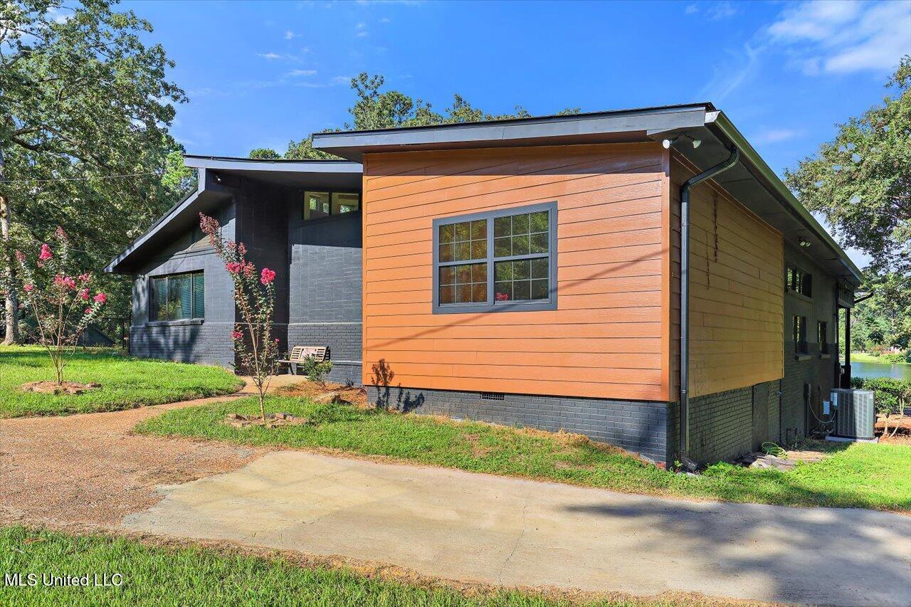 Image 4: 4-108 Kimwood Pl
