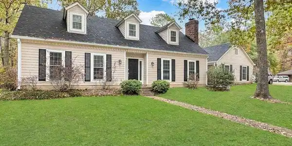 214 Swallow Drive