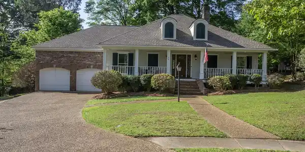 34 Moss Woods Place