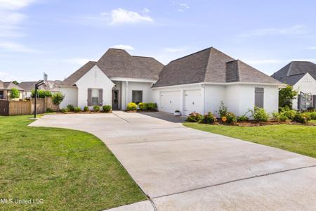 108 Camden Trail