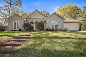 620 Pinecrest Dr