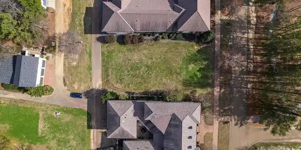 Image 2: 72-DJI_0572