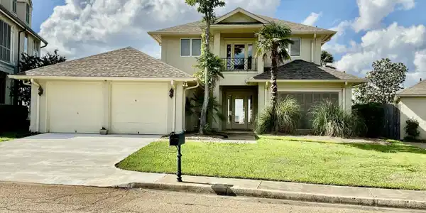 1422 Windrose Drive