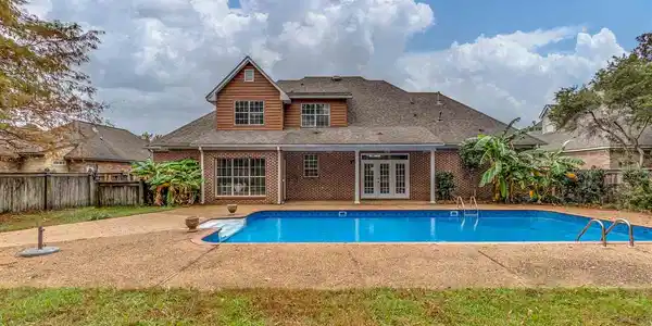 114 BRIDGEPOINTE BLVD