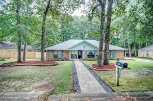 102 STONINGTON DR