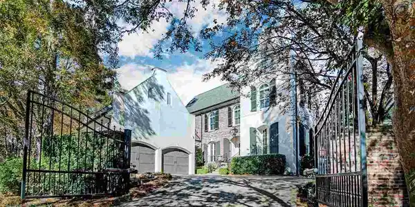 110 OVERLOOK PT CIR