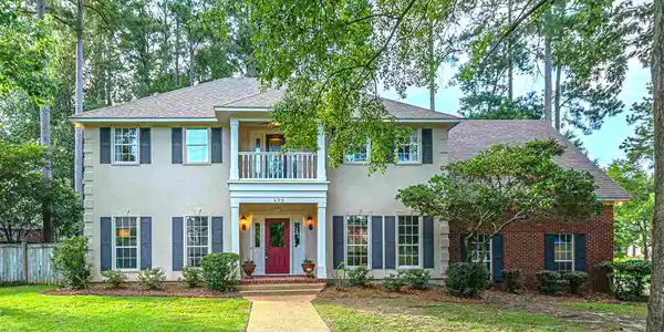 400 RIDGE CIR