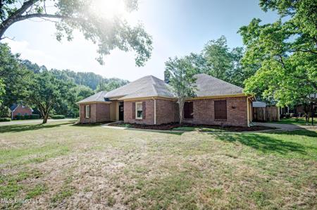 605 Cliffview Drive