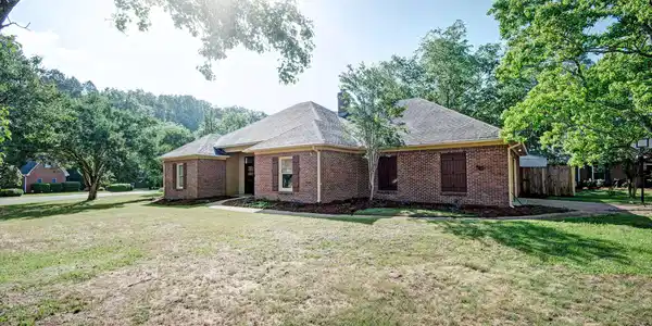 605 Cliffview Drive