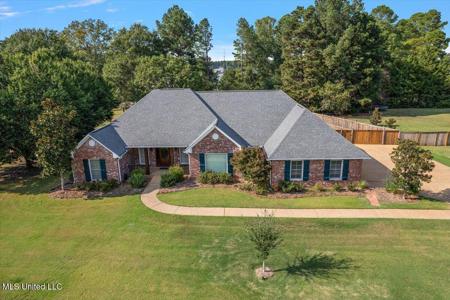 100 Waterford Lane
