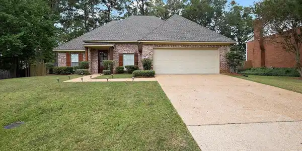 117 Twin Oaks Drive