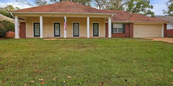 120 Hanover Dr Drive