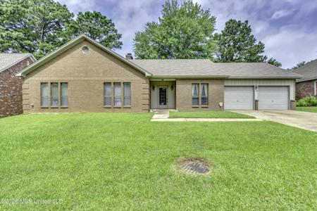 510 Bay Pointe Circle