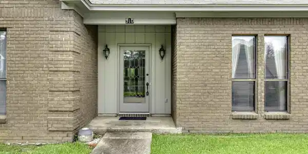 Image 3: 510 Bay Point Cir-