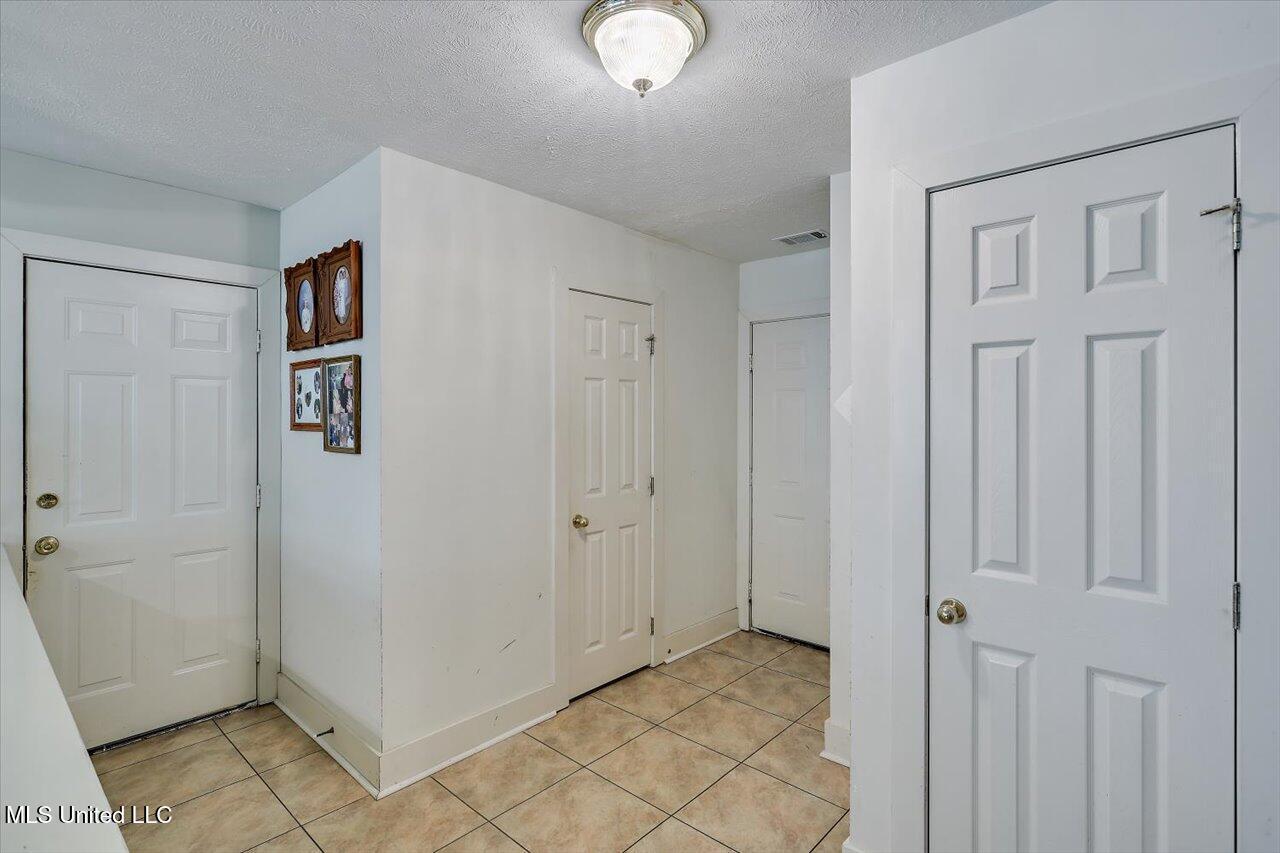 Image 4: 04-3118 Tynes Rd