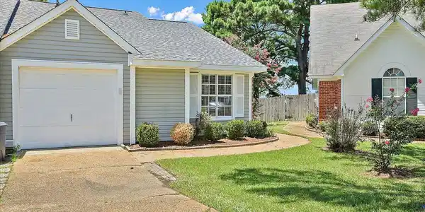 607 Harbor Ridge Drive