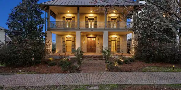 120 W Florida Boulevard