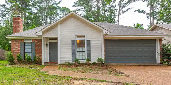 670 Twin Harbor Place