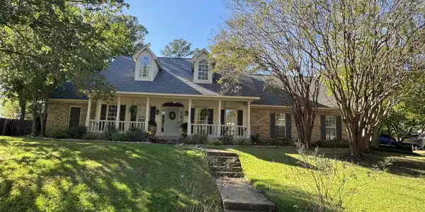 600 Pinecrest Drive