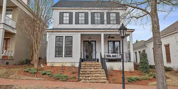 105 Louisiana Street