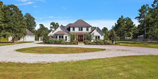 729 Twelve Oaks