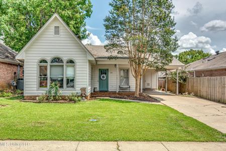 212 Brenhaven Blvd