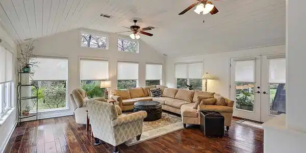 303 BAY PARK DR