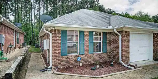 121 KINGS RIDGE DR