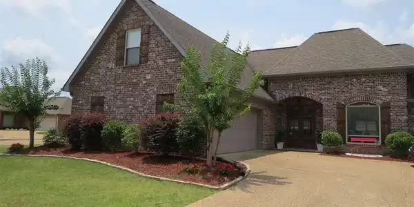 801 GLENDALE CT